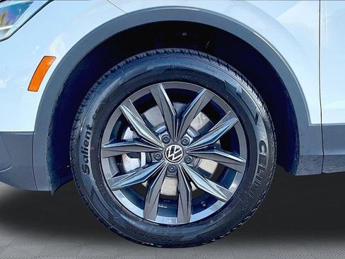 Used 2024 Volkswagen Tiguan Wolfsburg Edition image 30