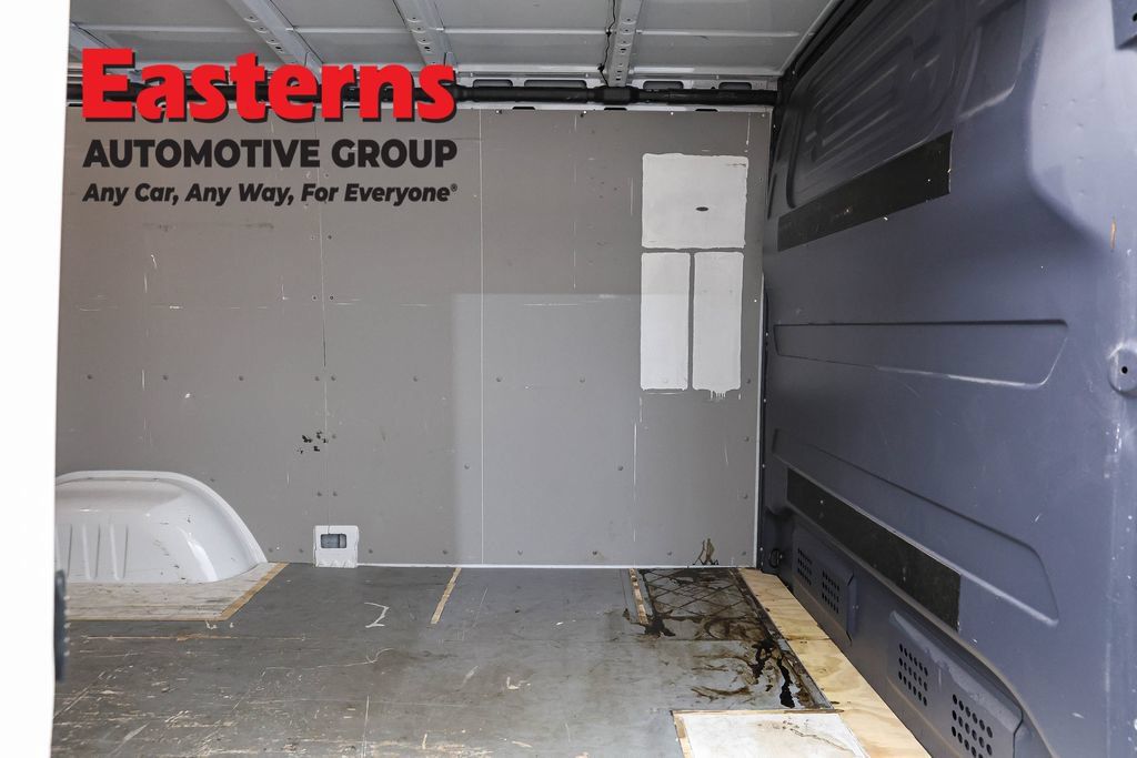 Used 2019 Freightliner Sprinter 2500 RWD image 18