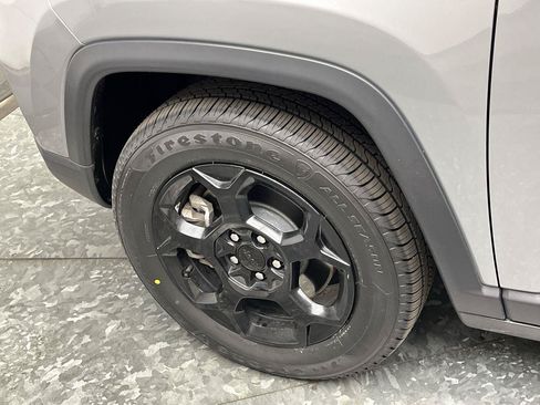 Used 2023 Jeep Compass Trailhawk AWD/4WD image 28