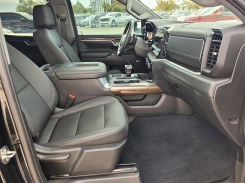 Certified 2022 Chevrolet Silverado 1500 LT Trail Boss w/ Convenience Package II image 18