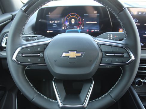 New 2027 Chevrolet Traverse LT w/ Enhanced Driving Package FWD image 12