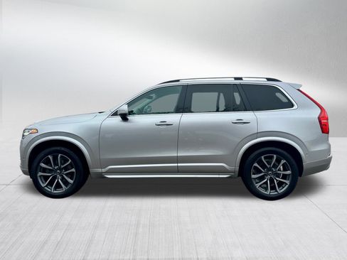 Used 2018 Volvo XC90 T6 Momentum w/ Convenience Package image 11