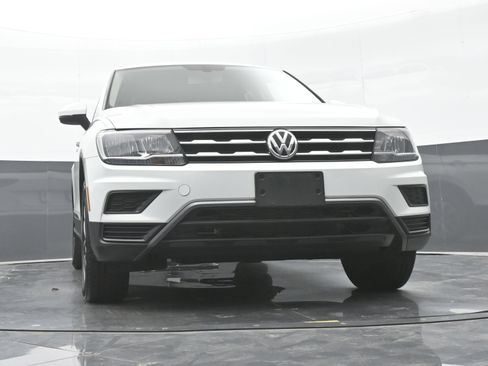 Used 2019 Volkswagen Tiguan SE w/ Panoramic Sunroof Package AWD/4WD image 42
