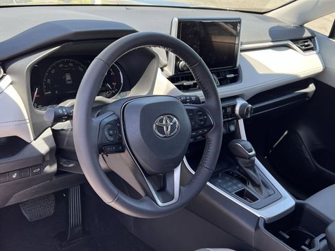 Used 2023 Toyota RAV4 XLE Premium AWD/4WD image 17