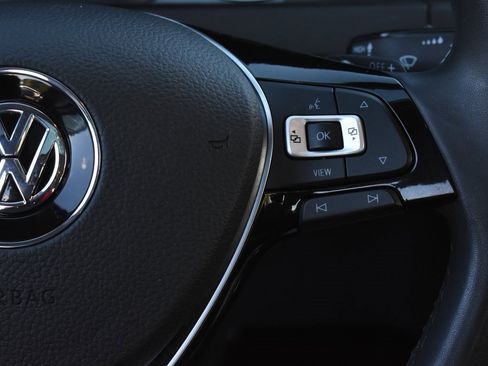 Used 2021 Volkswagen Golf 4-Door image 31