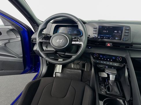 New 2026 Hyundai Elantra SEL Sport FWD image 23