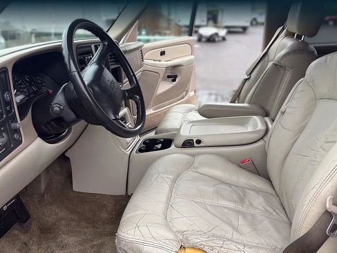 Used 2002 Chevrolet Tahoe LS image 10