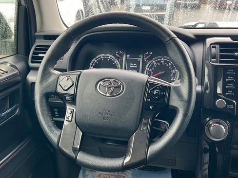 Used 2021 Toyota 4Runner TRD Off-Road AWD/4WD image 14