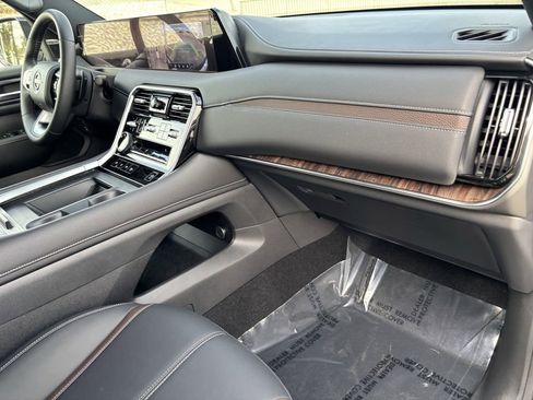 New 2026 Nissan Armada SL image 10