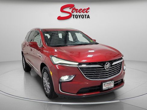 Used 2024 Buick Enclave Premium image 5