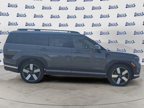 Used 2024 Hyundai Santa Fe Limited FWD image 2