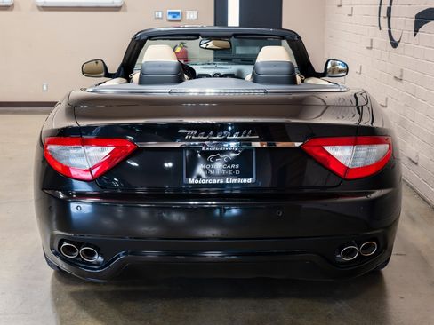 Used 2014 Maserati GranTurismo Convertible image 10