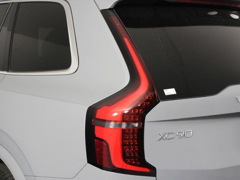 Certified 2026 Volvo XC90 B6 Plus w/ Protection Package Premier AWD/4WD image 18