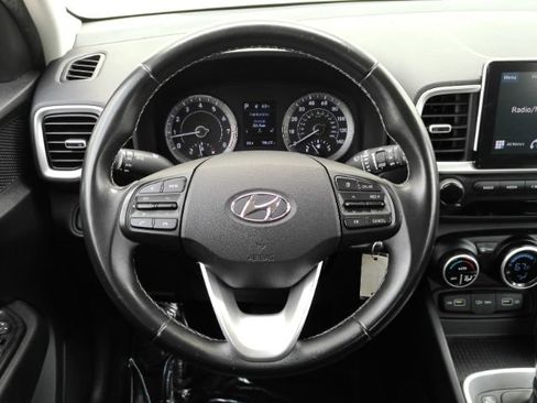 Used 2022 Hyundai Venue SEL FWD image 27