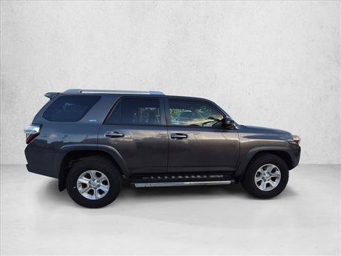Used 2018 Toyota 4Runner SR5 RWD image 4