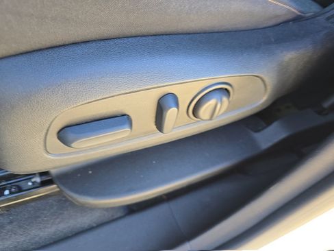 Used 2023 Chevrolet Equinox LT w/ LPO, Floor Liner Package image 19