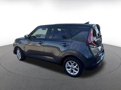 Used 2025 Kia Soul LX w/ LX Technology Package image 9
