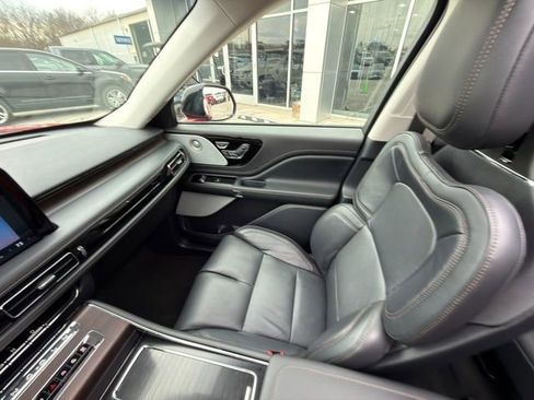Used 2025 Lincoln Aviator Reserve w/ Equipment Group 201A AWD/4WD image 27
