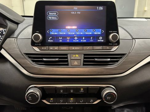 Used 2023 Nissan Altima 2.5 SV image 24