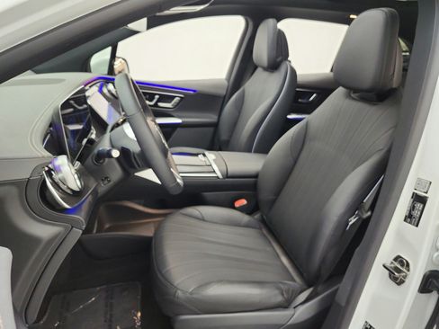 Certified 2023 Mercedes-Benz EQE 500 4MATIC SUV w/ Exclusive Trim Package image 15
