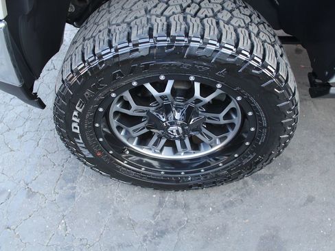 Used 2011 GMC Sierra 2500 SLT w/ SLT Convenience Package image 11