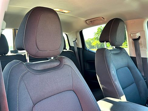 Used 2016 Chevrolet Colorado LT w/ LT Convenience Package RWD image 24