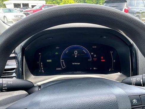 Used 2025 Toyota Camry LE FWD image 15