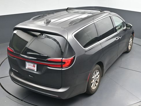 Used 2022 Chrysler Pacifica Touring-L image 33