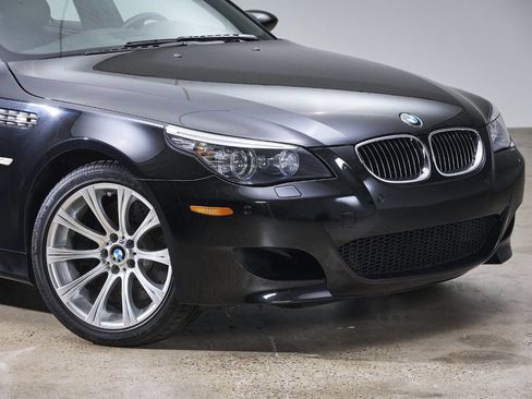 Used 2008 BMW M5 image 26