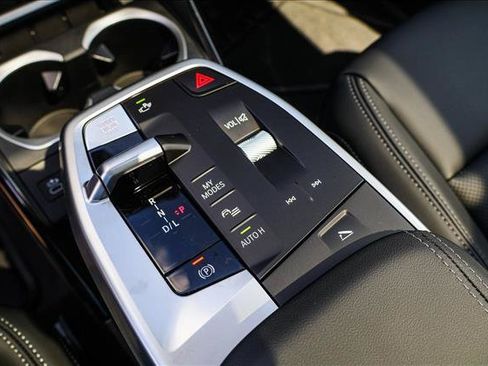 New 2027 BMW X1 xDrive28i AWD/4WD image 18
