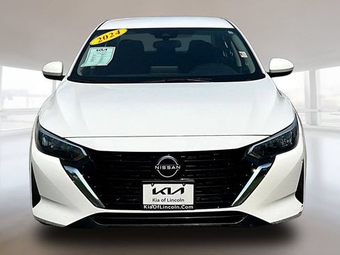 Used 2024 Nissan Sentra SV FWD image 2