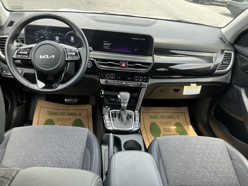 Used 2024 Kia Seltos X-Line AWD/4WD image 11