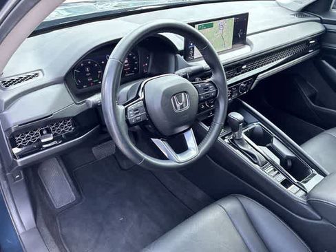 Used 2024 Honda Accord Touring image 2