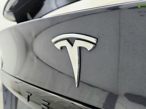 Used 2022 Tesla Model X AWD/4WD image 29