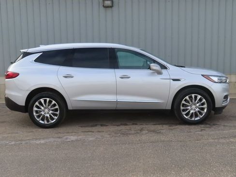 Used 2021 Buick Enclave Premium w/ Sun and Sites Package AWD/4WD image 2