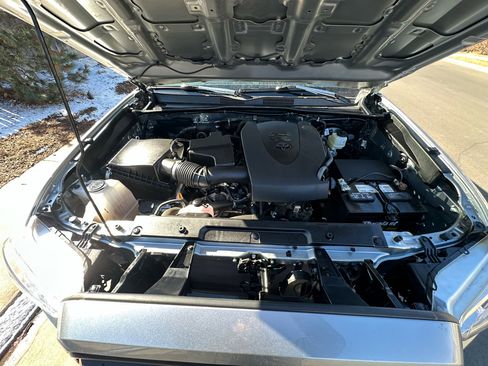 Used 2022 Toyota Tacoma SR5 image 33