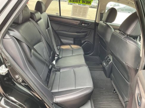 Used 2018 Subaru Outback 3.6R Limited AWD/4WD image 38