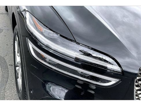 Used 2023 Genesis GV70 2.5T w/ Advanced Package AWD/4WD image 25