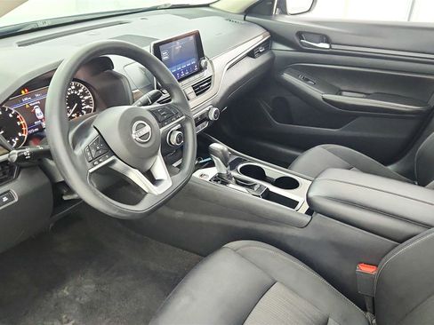 Used 2024 Nissan Altima 2.5 SV image 31
