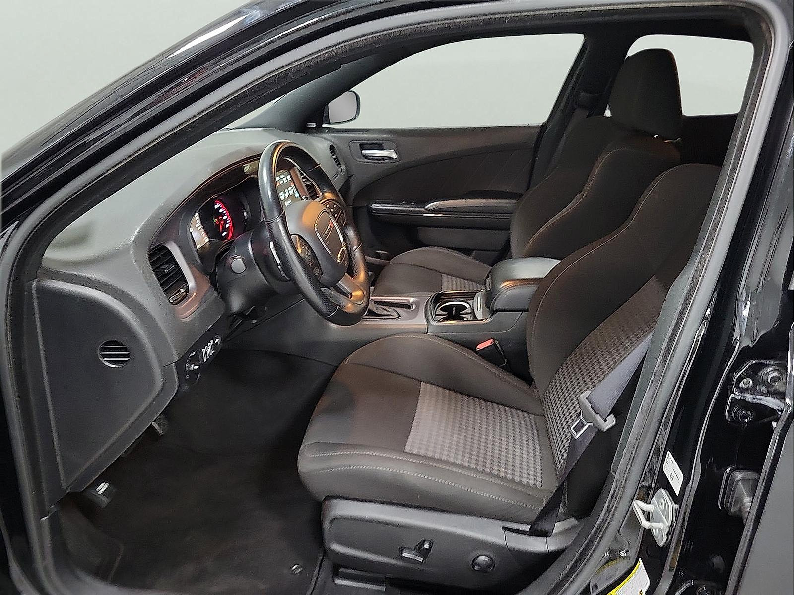 Used 2023 Dodge Charger R/T w/ Blacktop Package RWD image 10