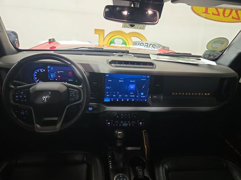 Used 2021 Ford Bronco Badlands image 13