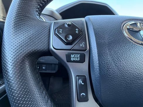Used 2020 Toyota Tacoma SR5 AWD/4WD image 19
