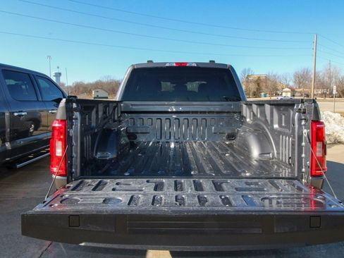 Used 2023 Ford F150 XLT image 5