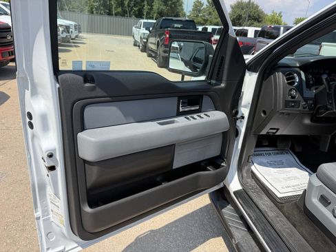 Used 2014 Ford F150 XLT w/ XLT Convenience Package AWD/4WD image 8