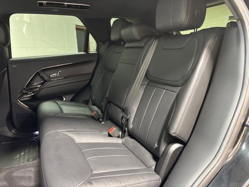 Used 2023 Land Rover Range Rover Sport SE AWD/4WD image 28