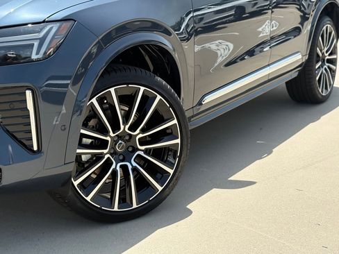 New 2026 Volvo XC90 B5 Ultra w/ Lounge Package image 7