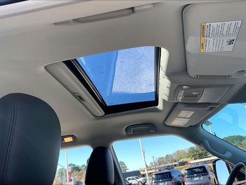 Certified 2024 Nissan Armada SL w/ Captain's Chairs Package image 27