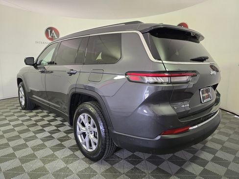 Used 2022 Jeep Grand Cherokee L Limited w/ Luxury Tech Group II image 7