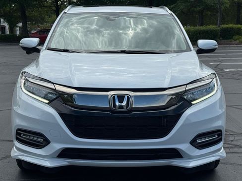 Used 2019 Honda HR-V Touring image 11