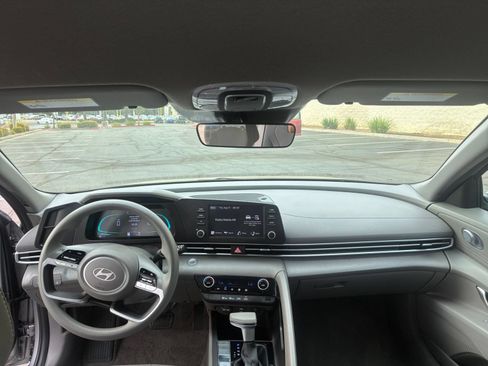 Used 2026 Hyundai Elantra Hybrid FWD image 31